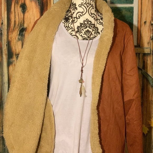Listicle suede jacket with fur lining - Picture 2 of 3